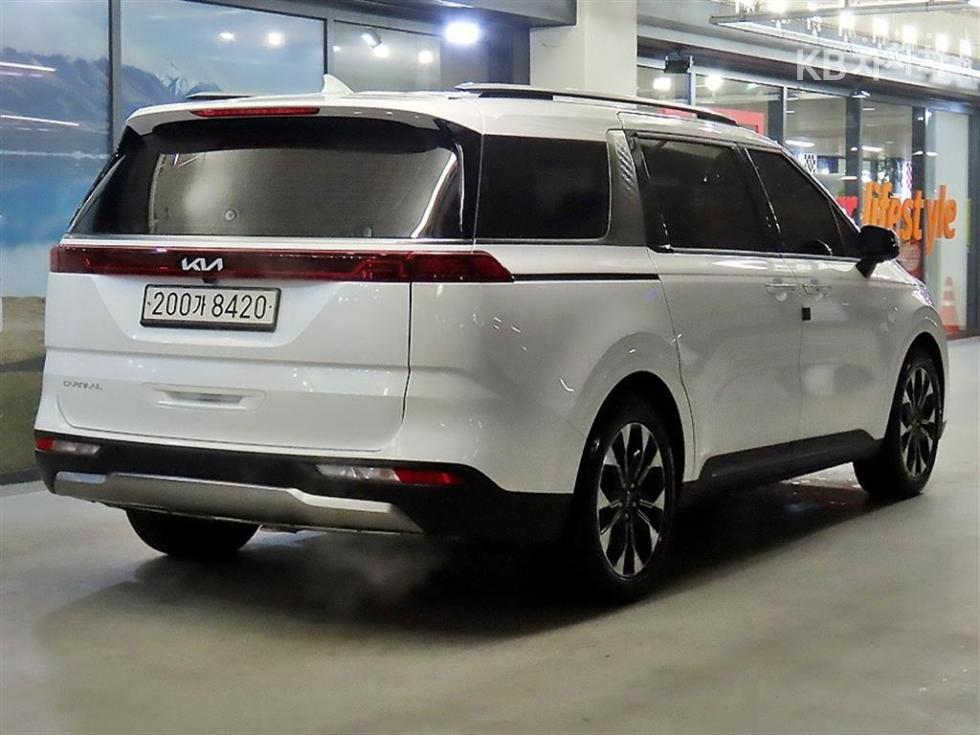 2023 - kia carnival