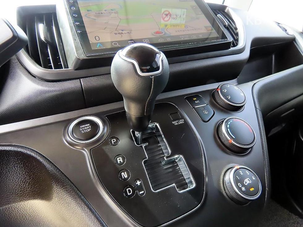 2023 - kia kia
