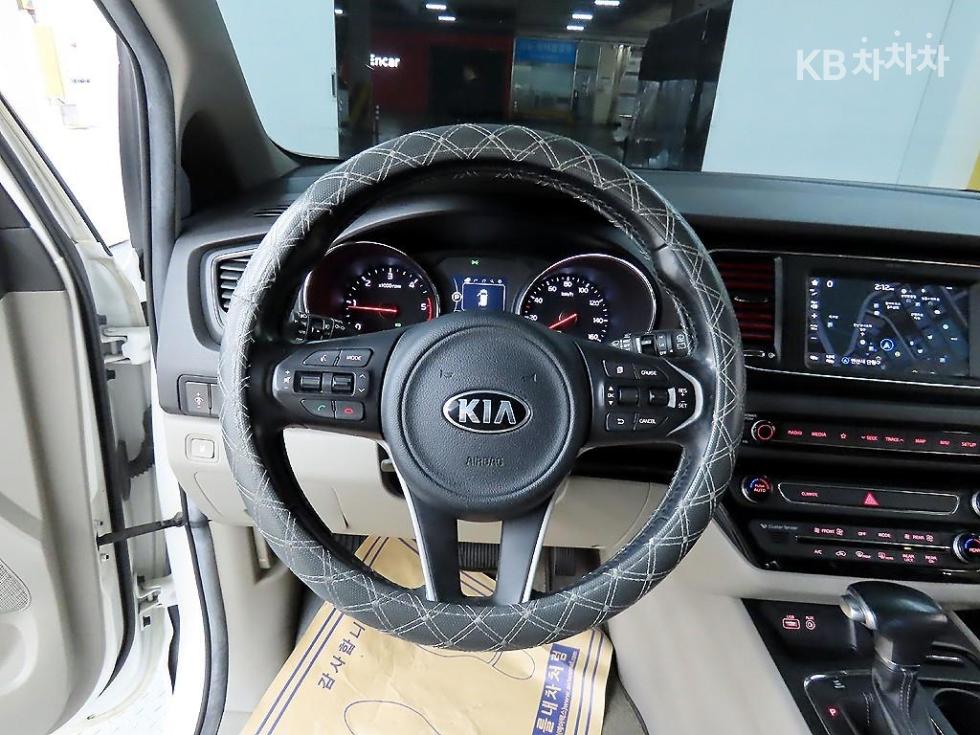 2018 - kia carnival