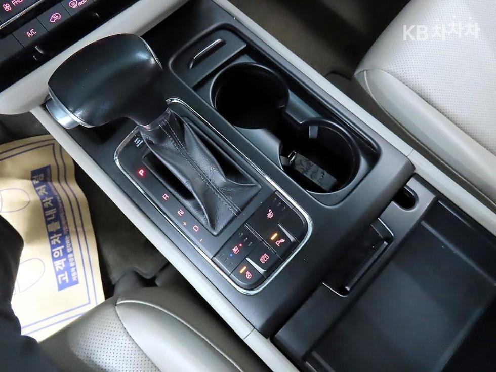2018 - kia carnival