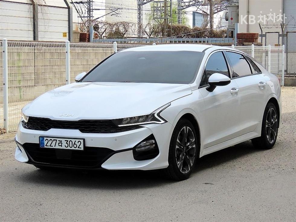 2023 - kia k5