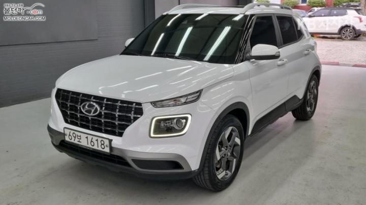 Hyundai Venue Gasoline 1.6 Modern