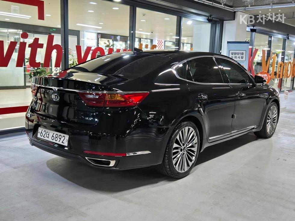 2017 - kia k7