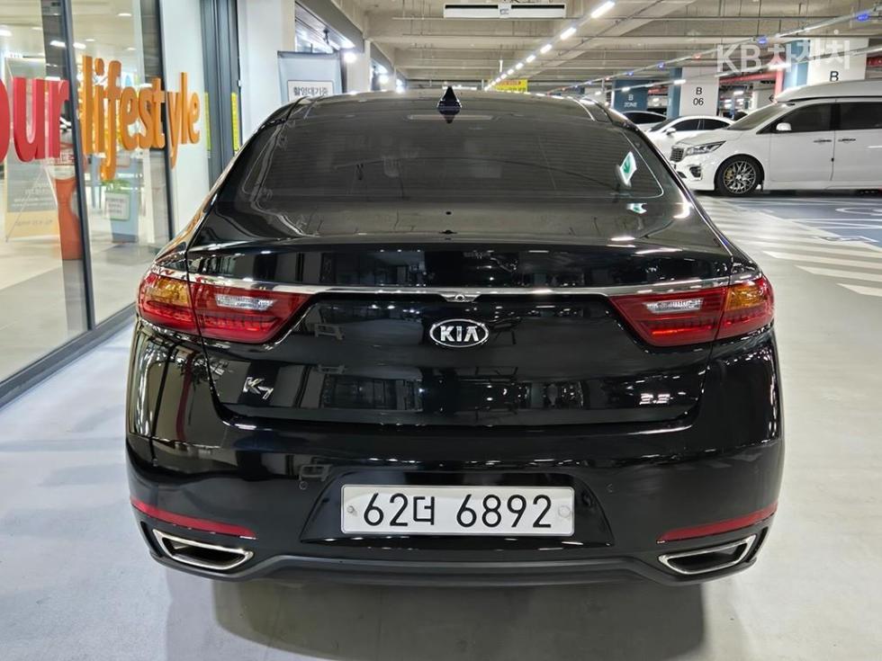 2017 - kia k7