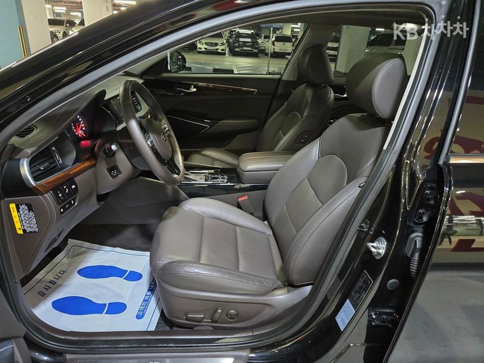 2017 - kia k7