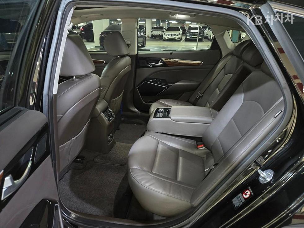 2017 - kia k7