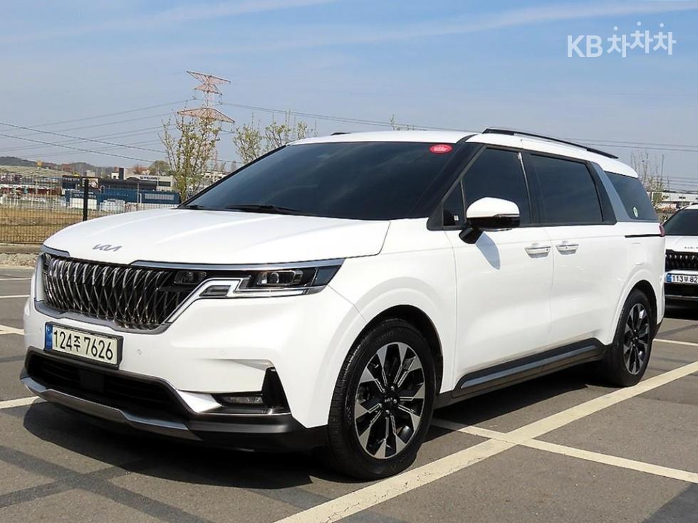 2023 - kia carnival
