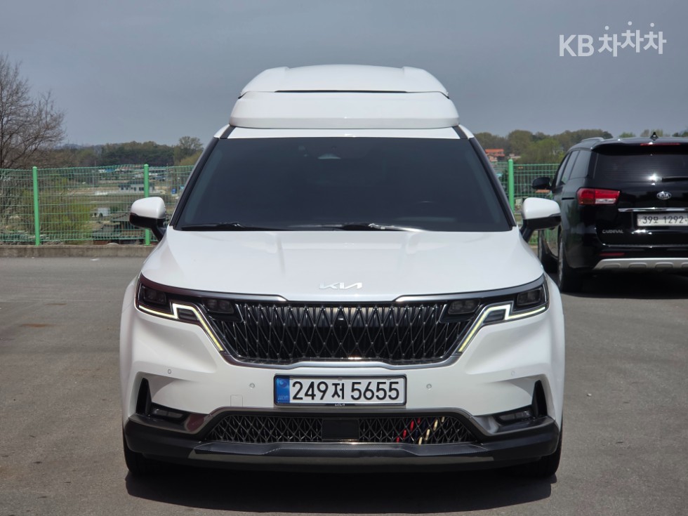 2022 - kia carnival