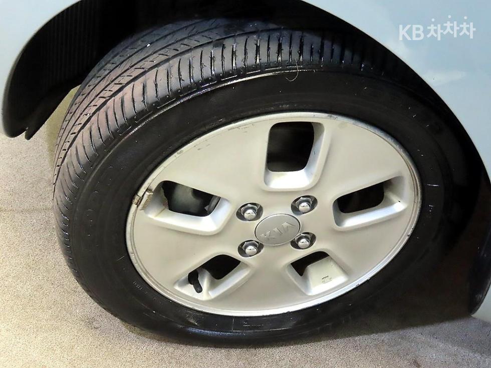 2013 - kia ray