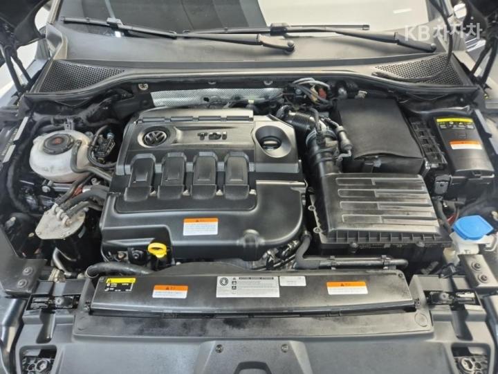 Volkswagen Arteon 2.0 TDI Elegance Premium 6