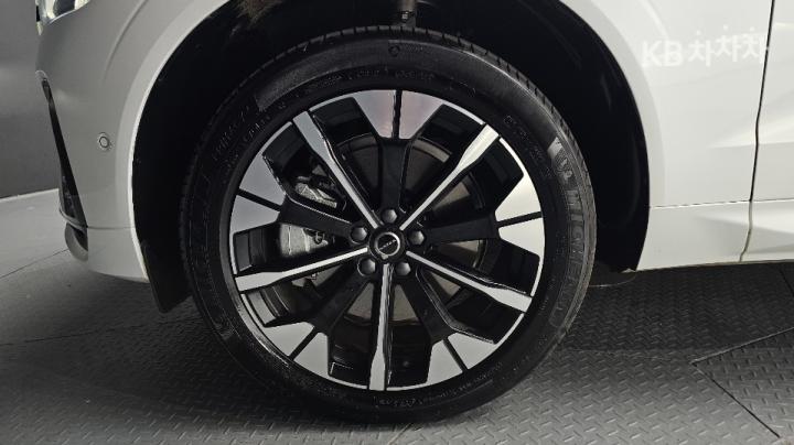 Volvo XC60 B5 Plus Bright — фото 5