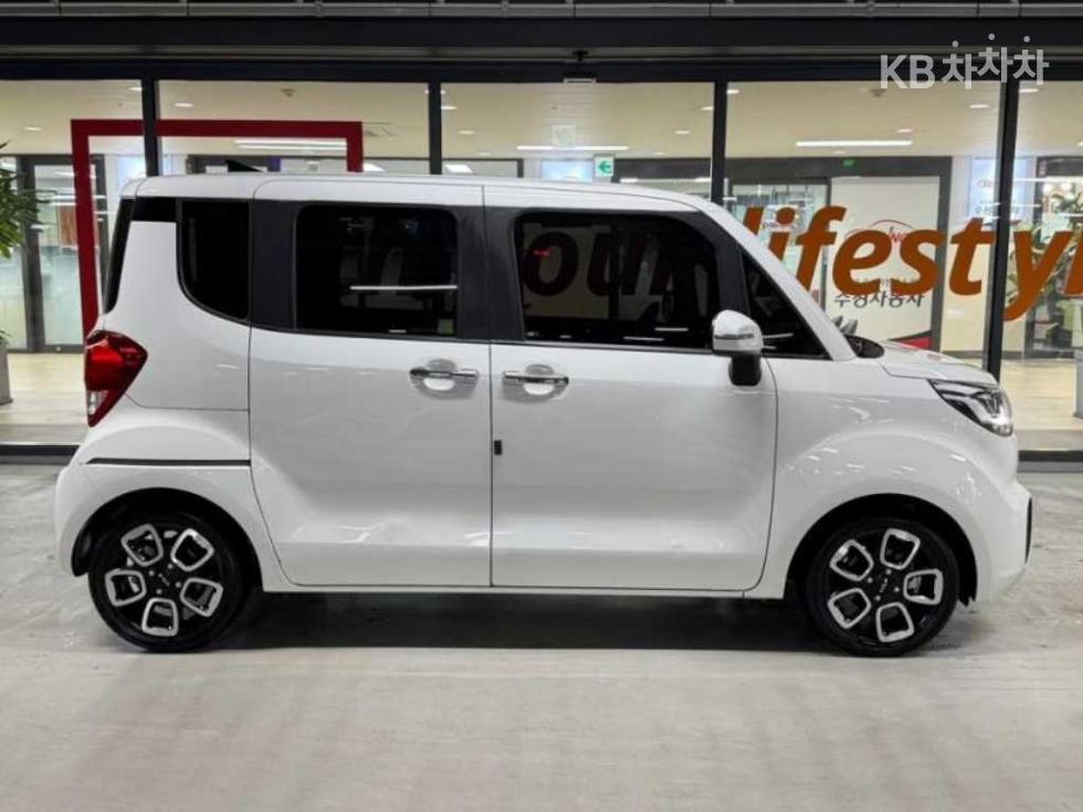 2022 - kia ray
