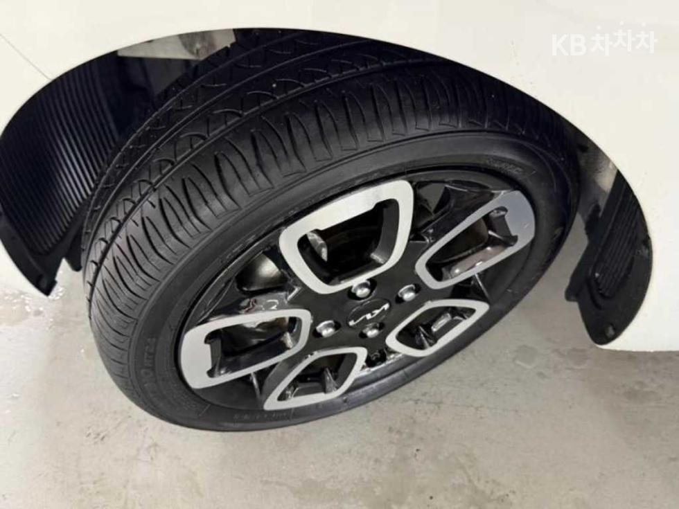2022 - kia ray