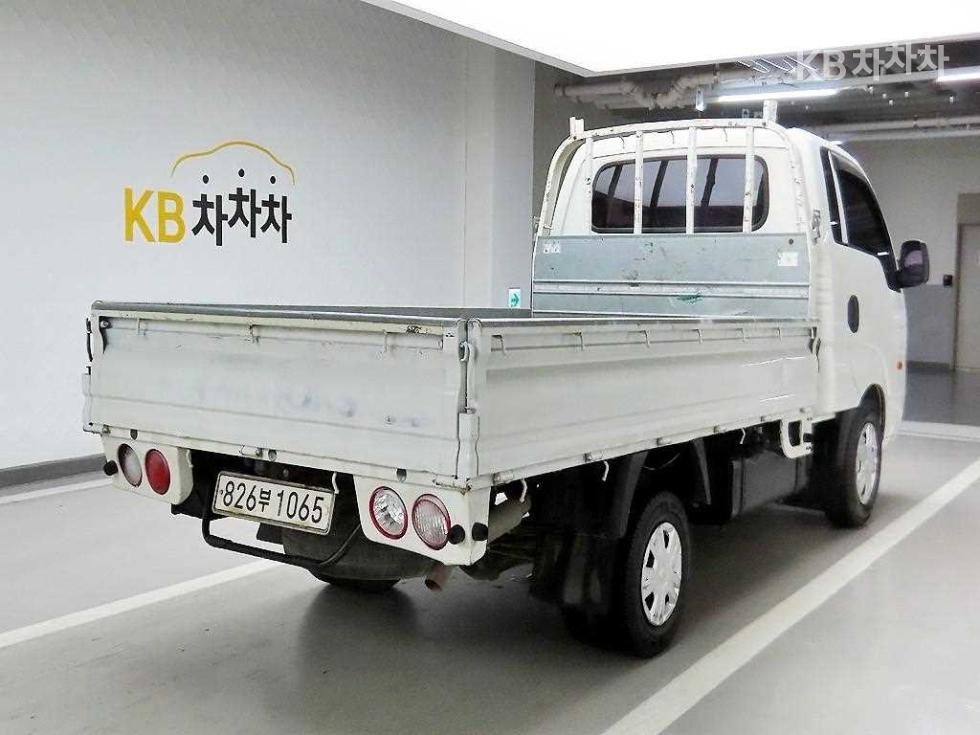 2019 - kia bongo iii