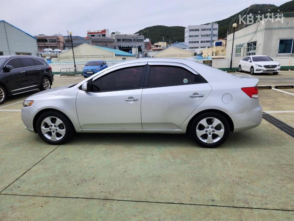 2009 - kia forte