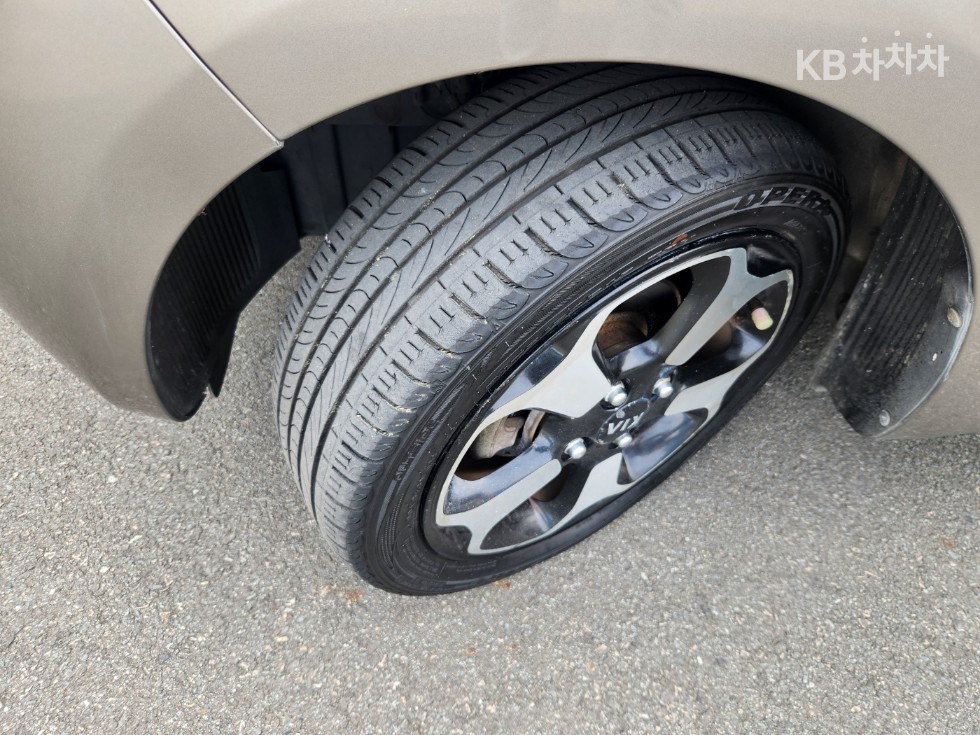 2012 - kia ray
