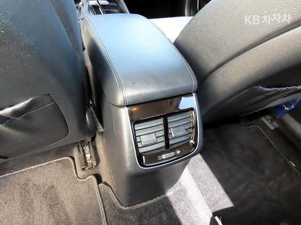Kia K7 — miniaturë 18