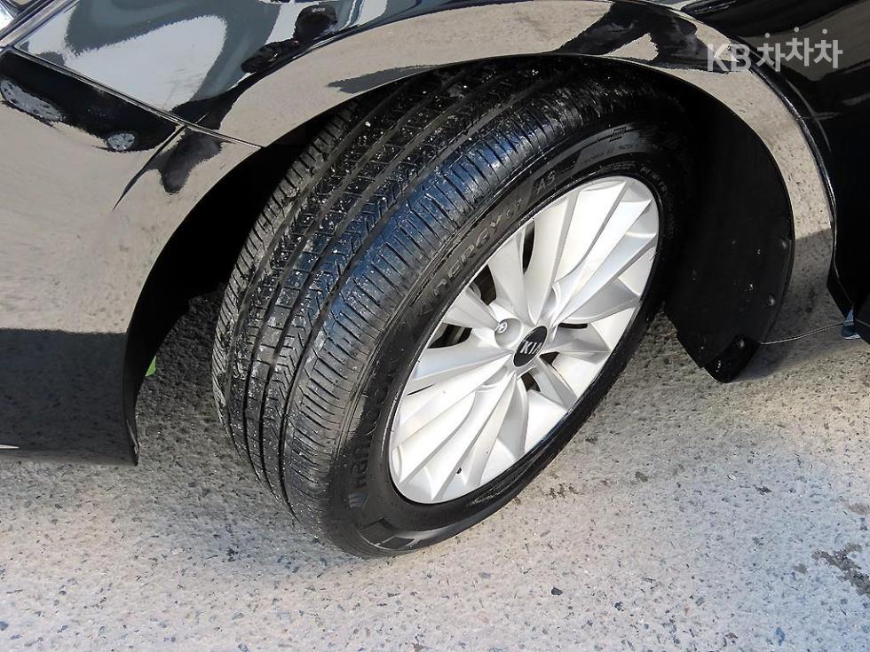 Kia K7 — miniaturë 20