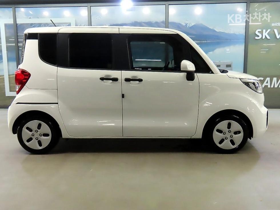 2022 - kia ray