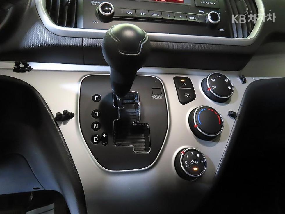 2022 - kia ray