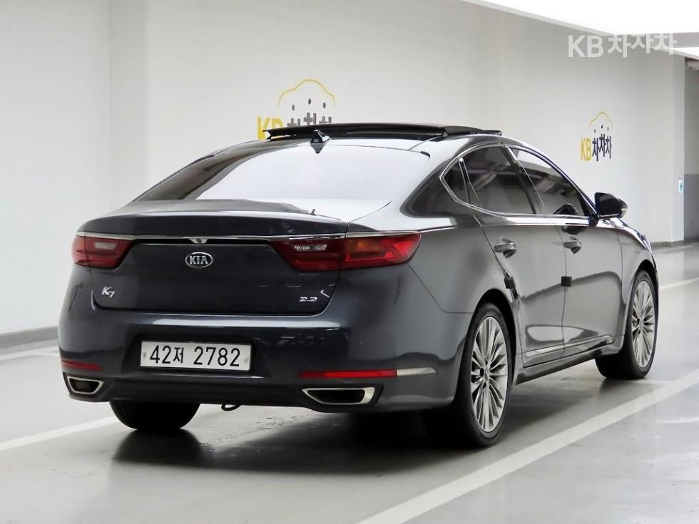 2018 - kia k7