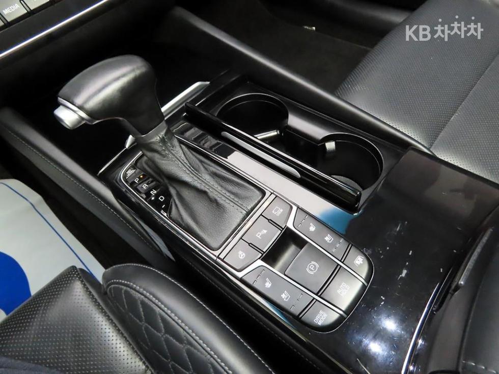 2018 - kia k7