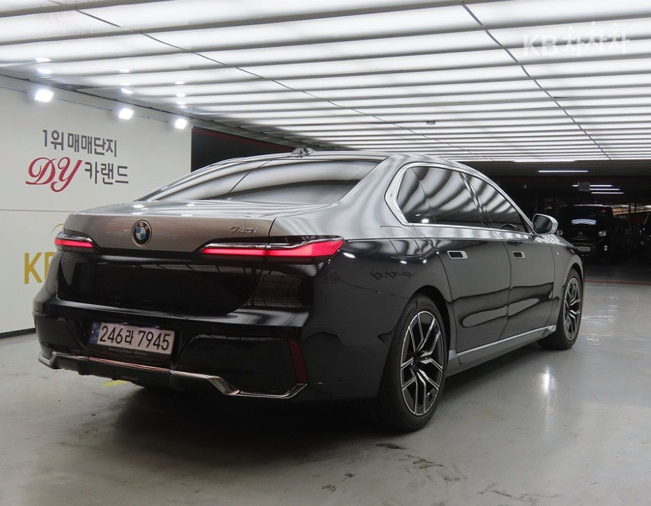 BMW 7er — miniaturë 4
