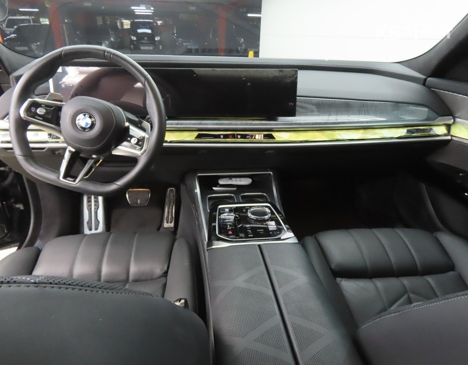 BMW 7er — miniaturë 7