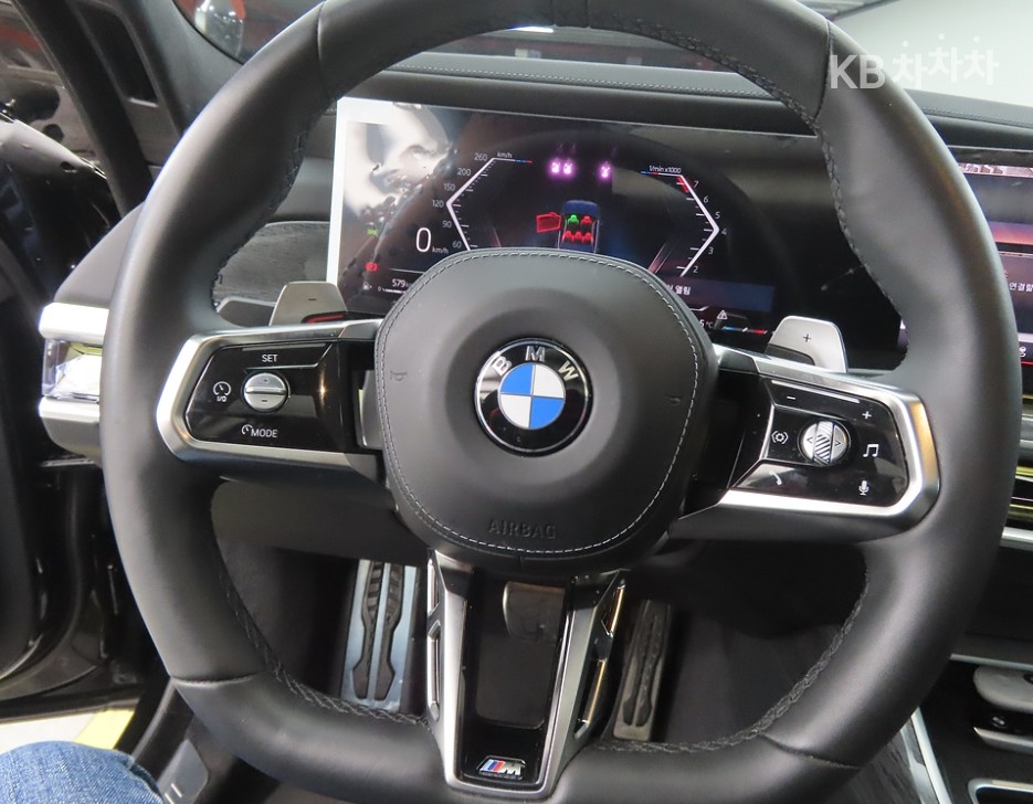 BMW 7er — miniaturë 8