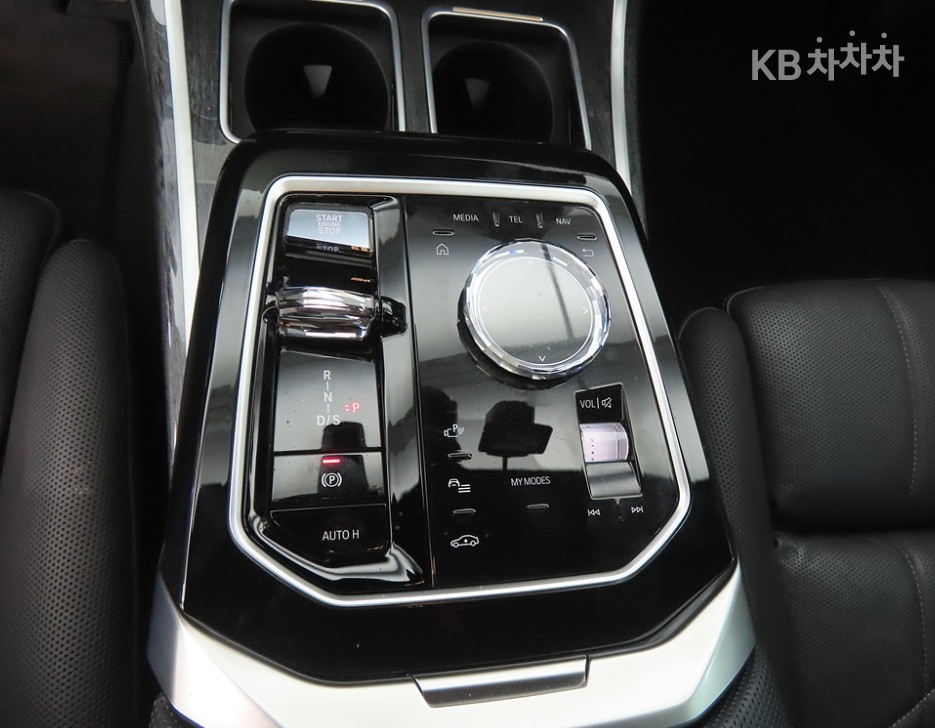 BMW 7er — miniaturë 11