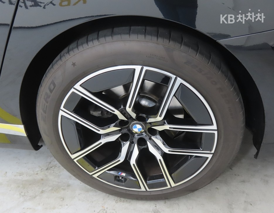 BMW 7er — miniaturë 20