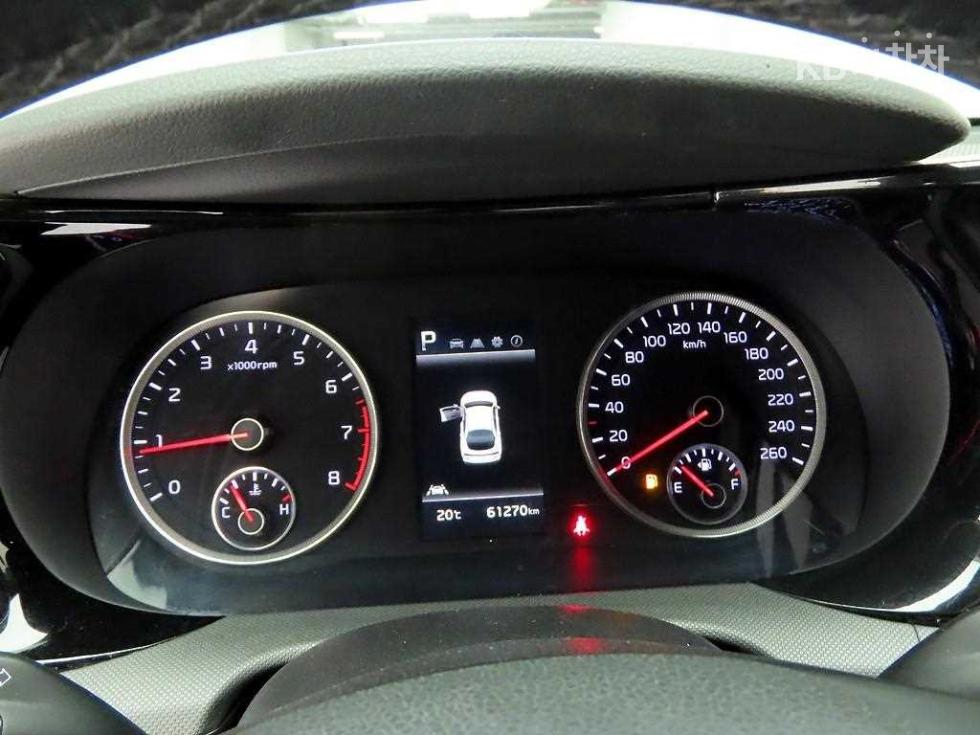 2022 - kia k5