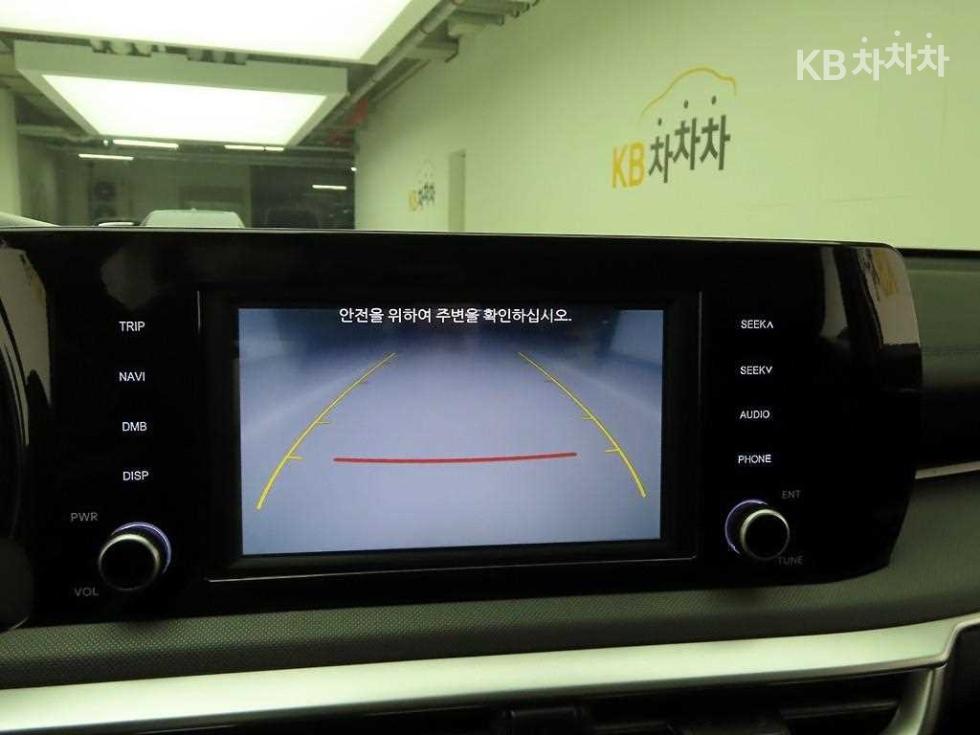 2022 - kia k5