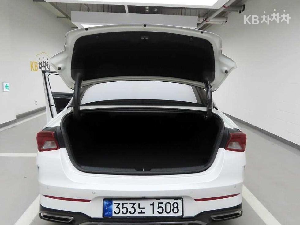 2022 - kia k5