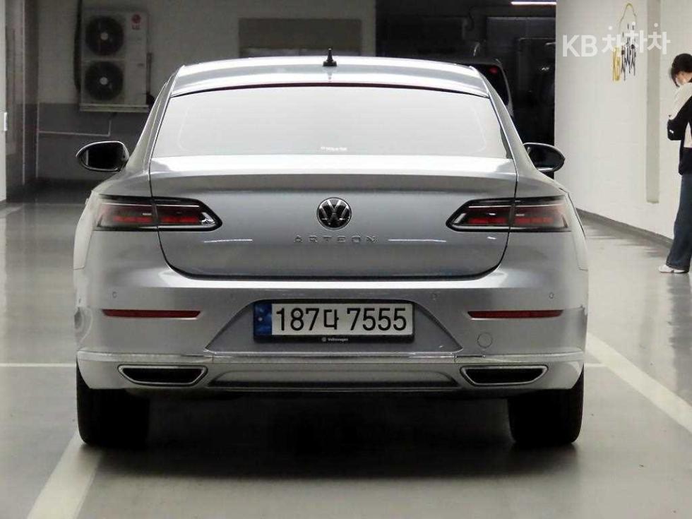 2023 Volkswagen Used Car photo