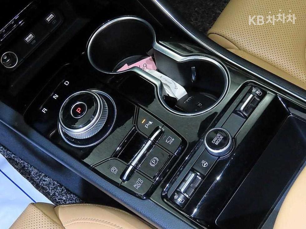 2020 - kia k5