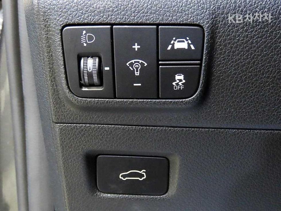 2020 - kia k5