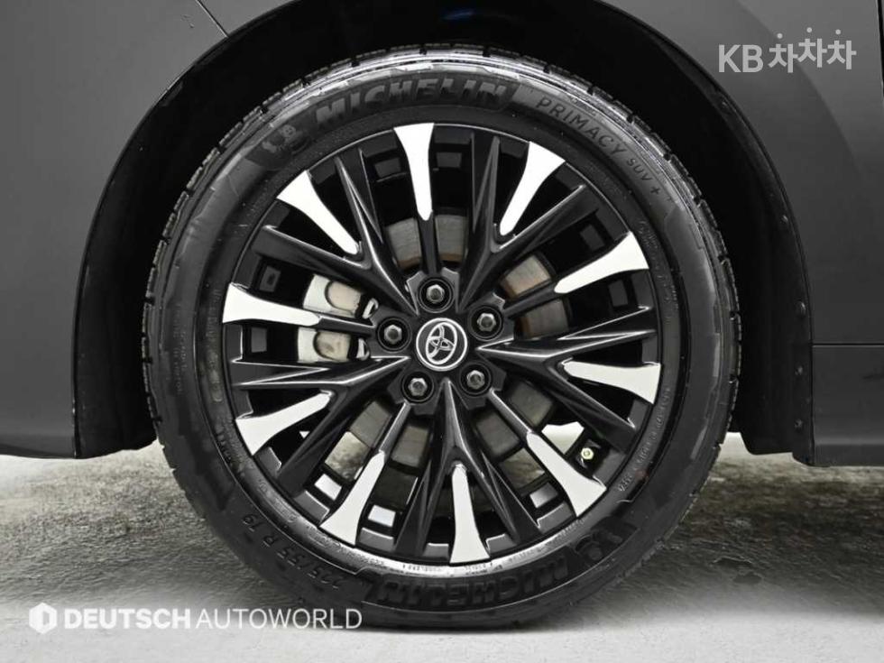 Toyota Alphard — miniaturë 5