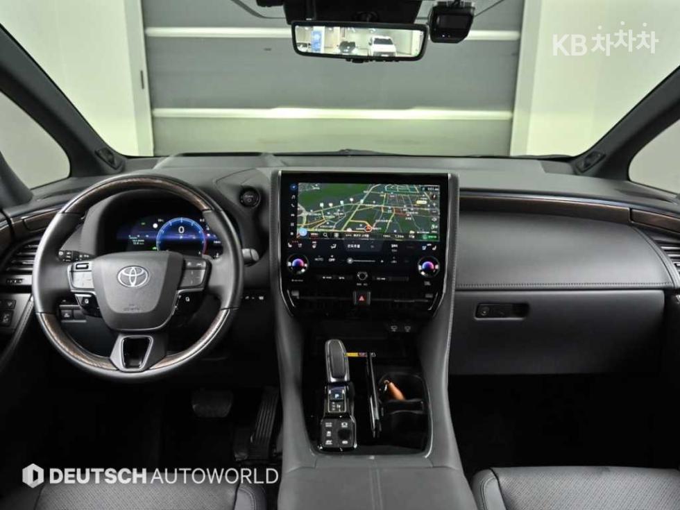 Toyota Alphard — miniaturë 7