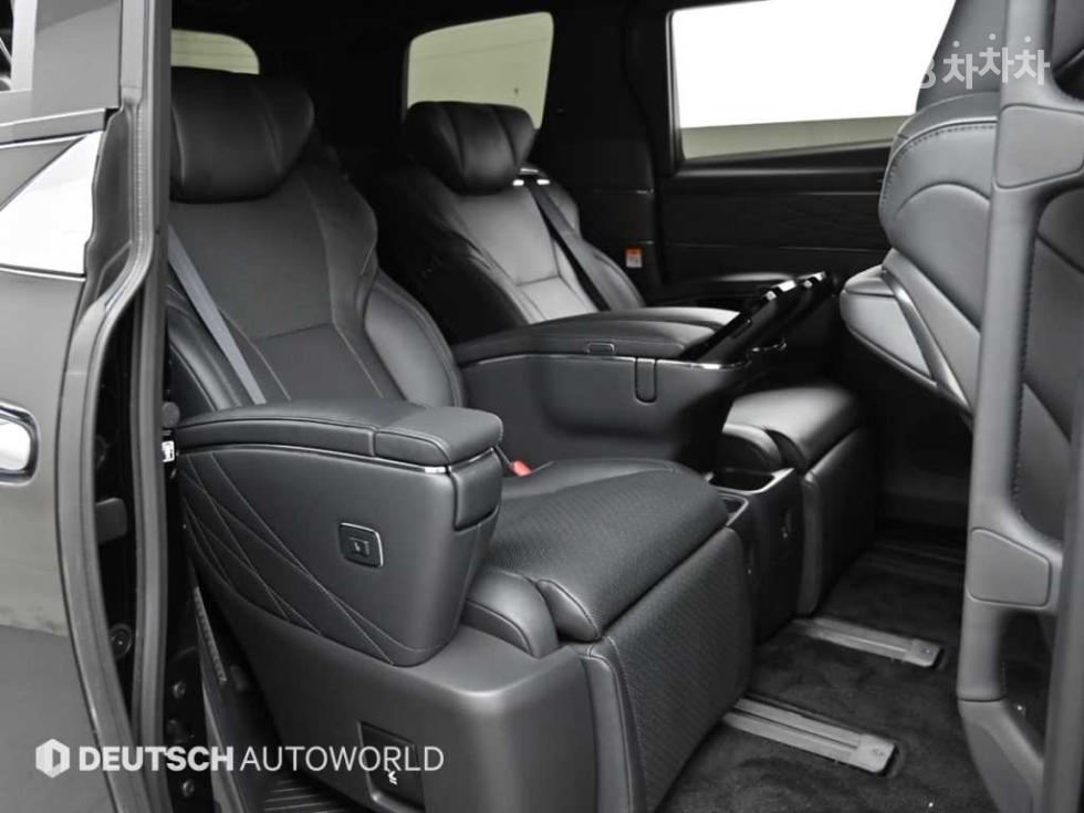 Toyota Alphard — miniaturë 12