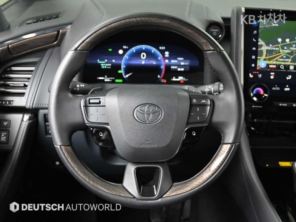 Toyota Alphard — miniaturë 13
