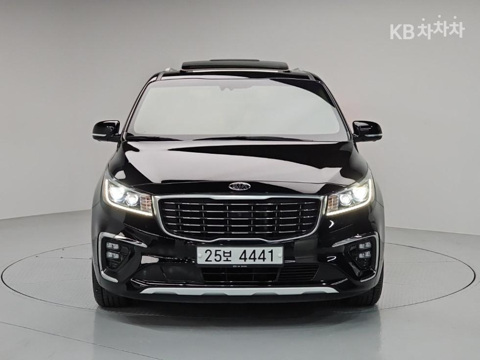 Kia Carnival — miniaturë 2