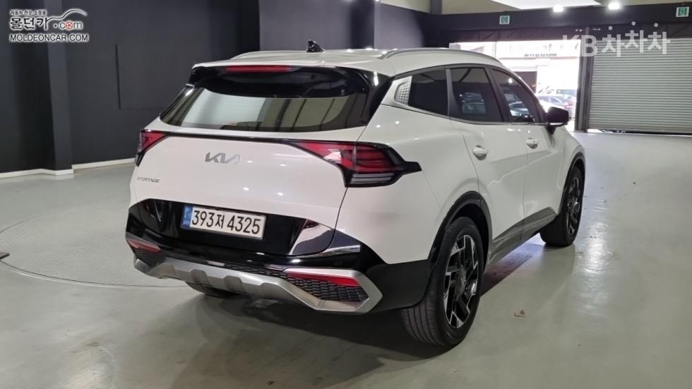 2022 - kia sportage
