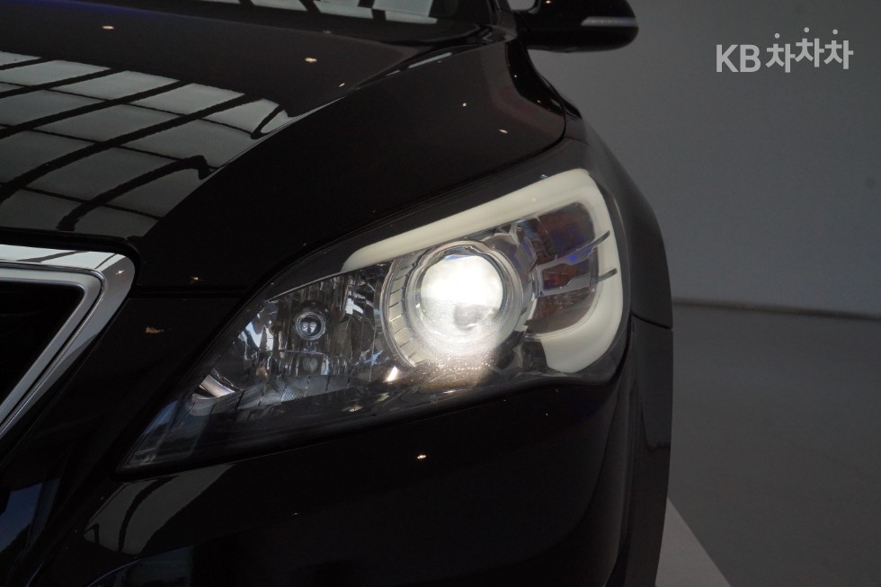 2012 - kia k7