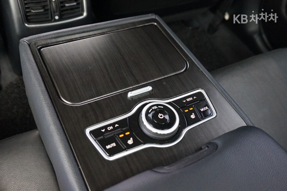 2012 - kia k7