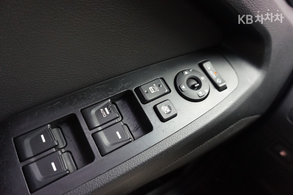 2012 - kia k7