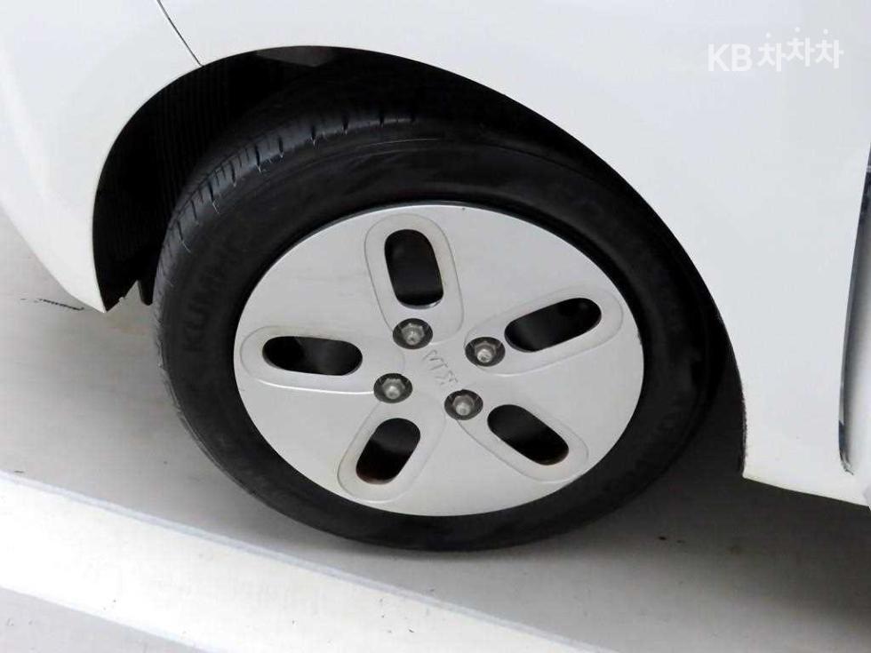 2021 - kia ray