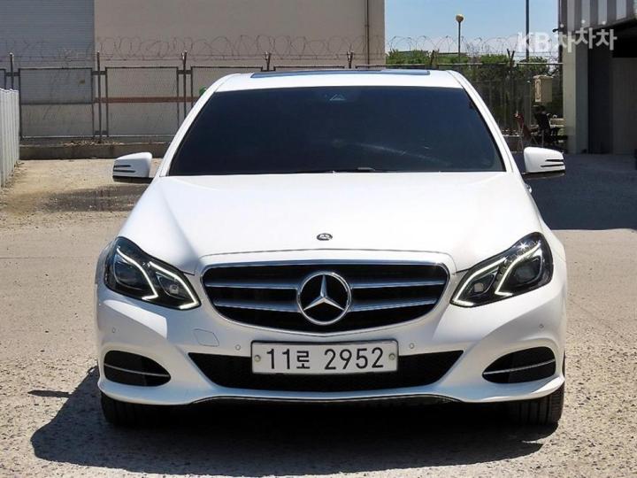 Mercedes-Benz E-Class New E220 CDI Avantgarde W212