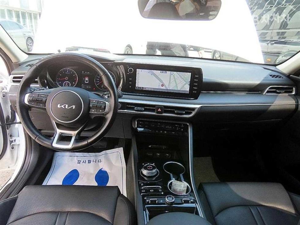2022 - kia k5