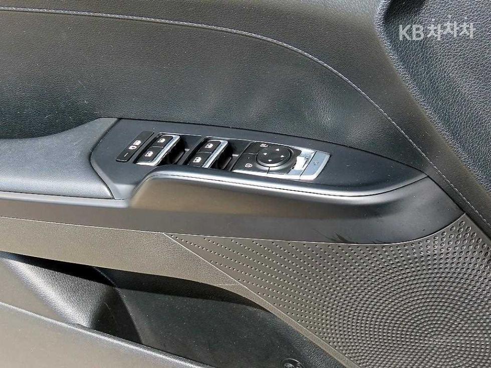 2022 - kia k5
